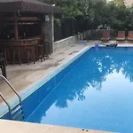 Meşe Otel